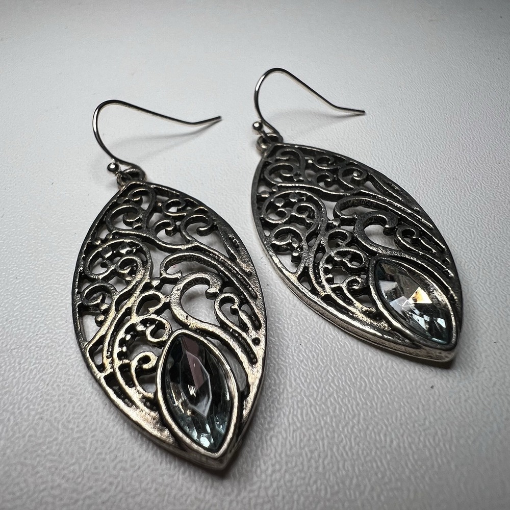 Vtg Silver-Tone Filigree Dangle Earrings Open Scrollwork Marquise Cut Crystal